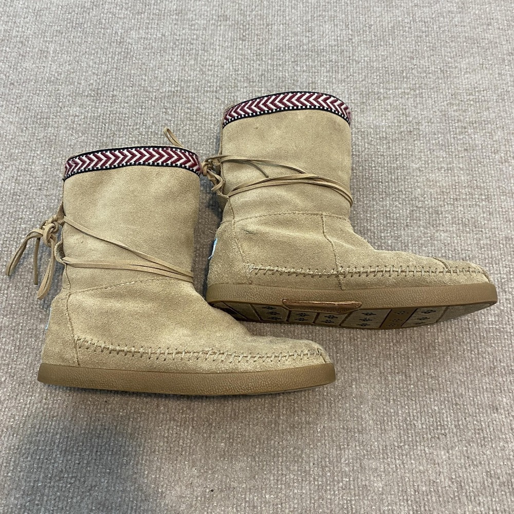 TOMS Boots Womens Size 6.5 Beige Suede Faux Fur Lined Mid Calf Boho Moccasin - Picture 2 of 12